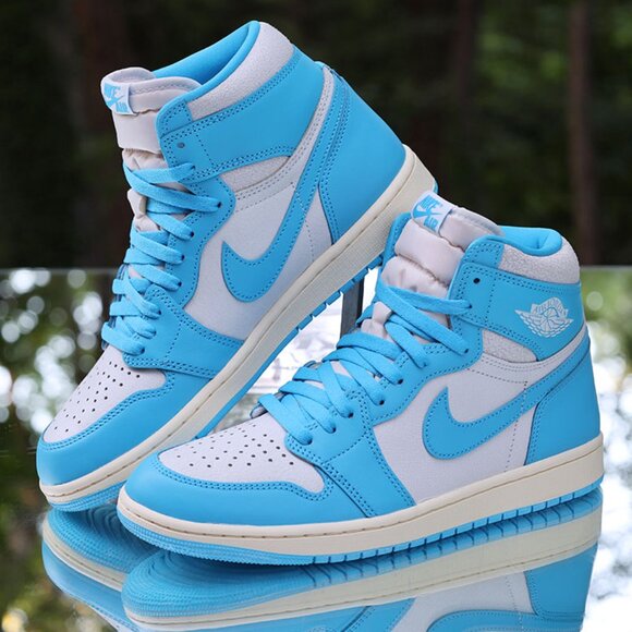Jordan 1 Retro High OG UNC Reimagined - Picture 5 of 12